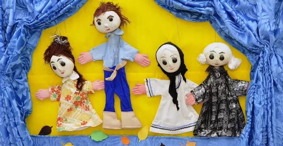 puppets-834229_1920