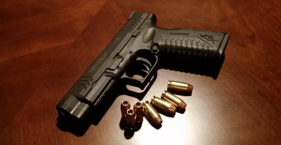 handgun-231696_1920