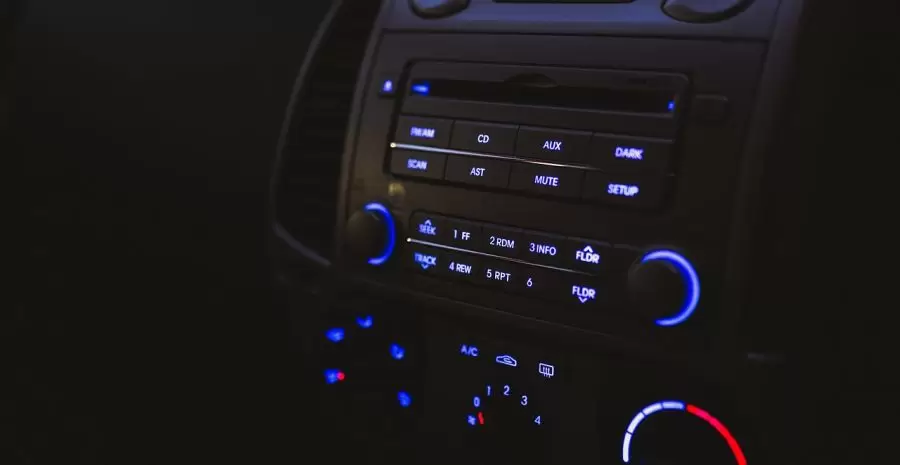 car-2595248_1280