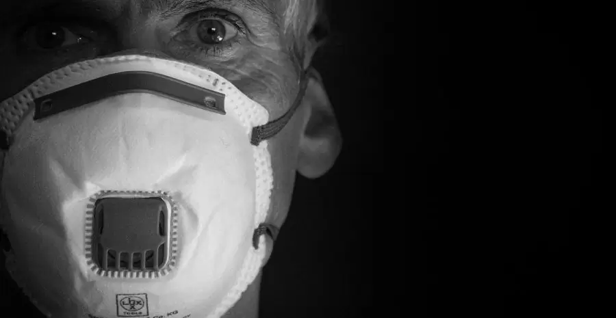 mask-4934337_1280