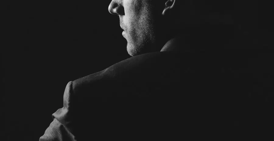 man-1209947_1920